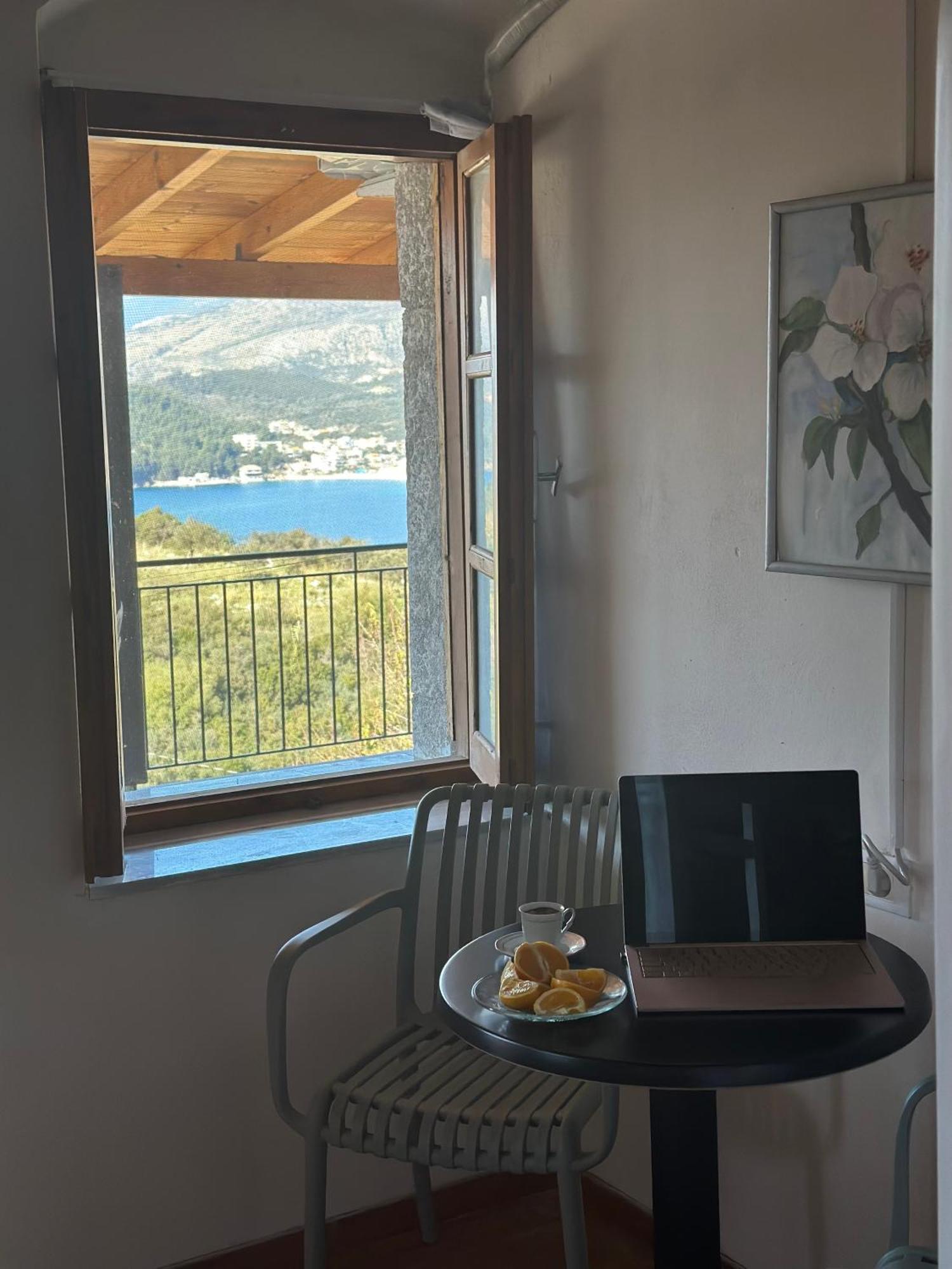 Hostel On The Hill - By Filikuri Beach Himare Exteriör bild